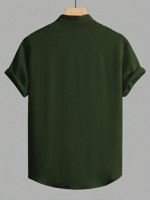 Green Men Regular Fit Solid Casual Half Sleeves Shirt